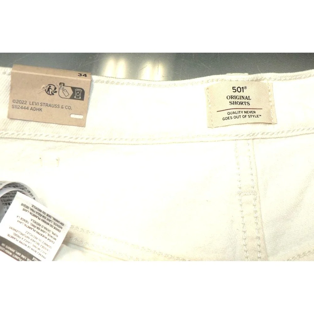 Levi's Women's 501‎ Original Shorts Button Fly High-Rise Denim in White Size 34